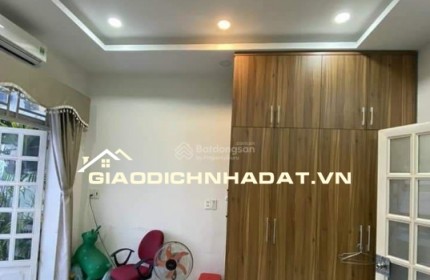 Tự động hóa Phần mềm phù hợp cho môi giới cá nhân, nhóm hoặc cả sàn giao dịch quy mô lớn.